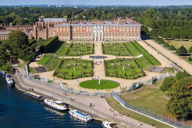 Hampton Court Palace Private Tour Including Skip the Line Pass - Customer Reviews