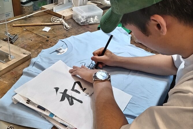 Handwriting Kanji With Ink on T-Shirt Private Art Class in Tokyo - Inclusions