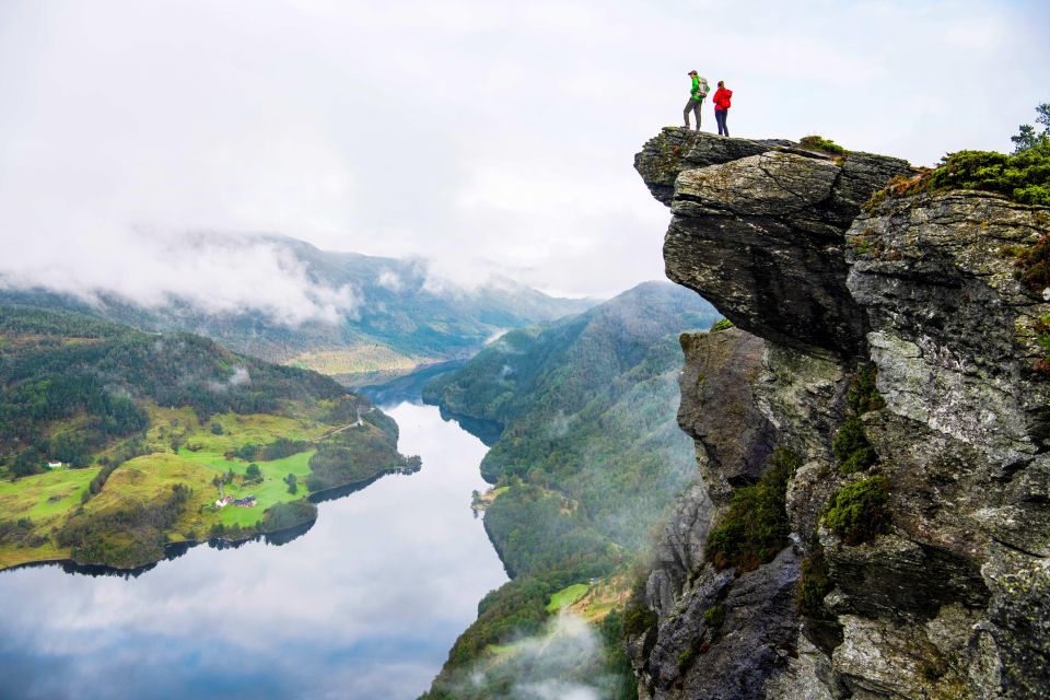 Haugesund: Guided Hike to Himakånå (Mini Trolltunga) - Booking Information