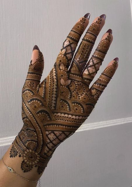 Heena (Mehndi) Session in Varanasi - Cultural Significance of Henna