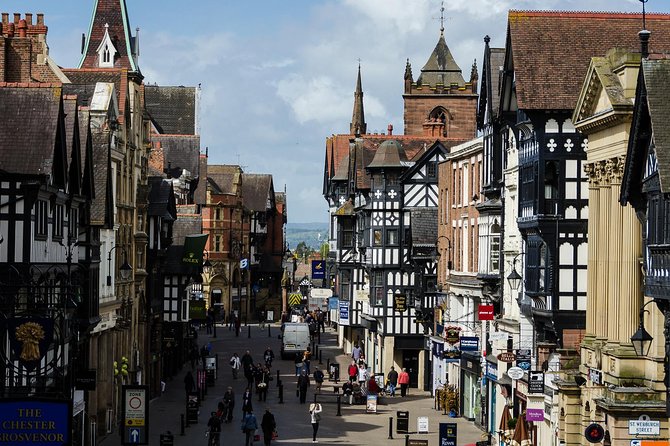 Hello Chester! Private Walking Tour - City Center Exploration