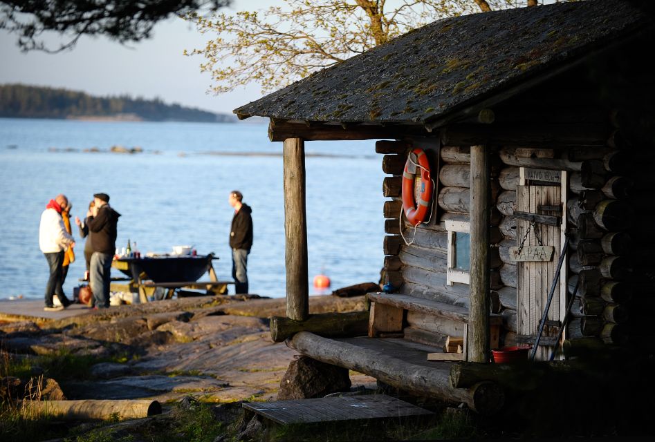 Helsinki: Archipelago RIB Boat Tour With BBQ Lunch and Sauna - Tour Experience