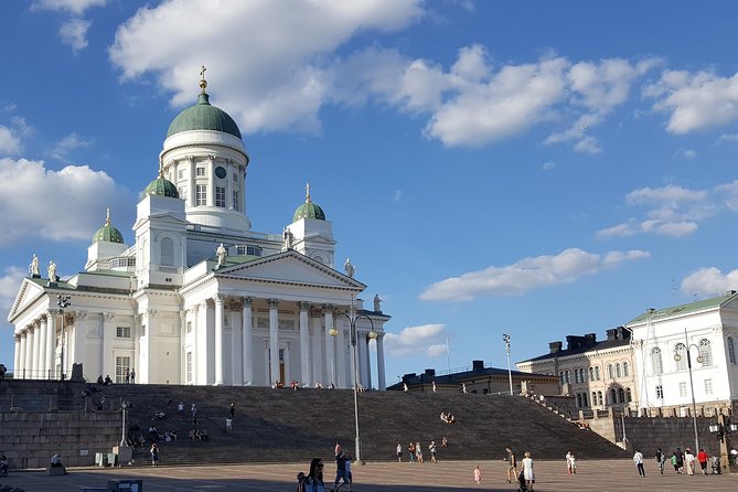 Helsinki Highlights: Walking Tour With Local Guide - Private Guided Experience