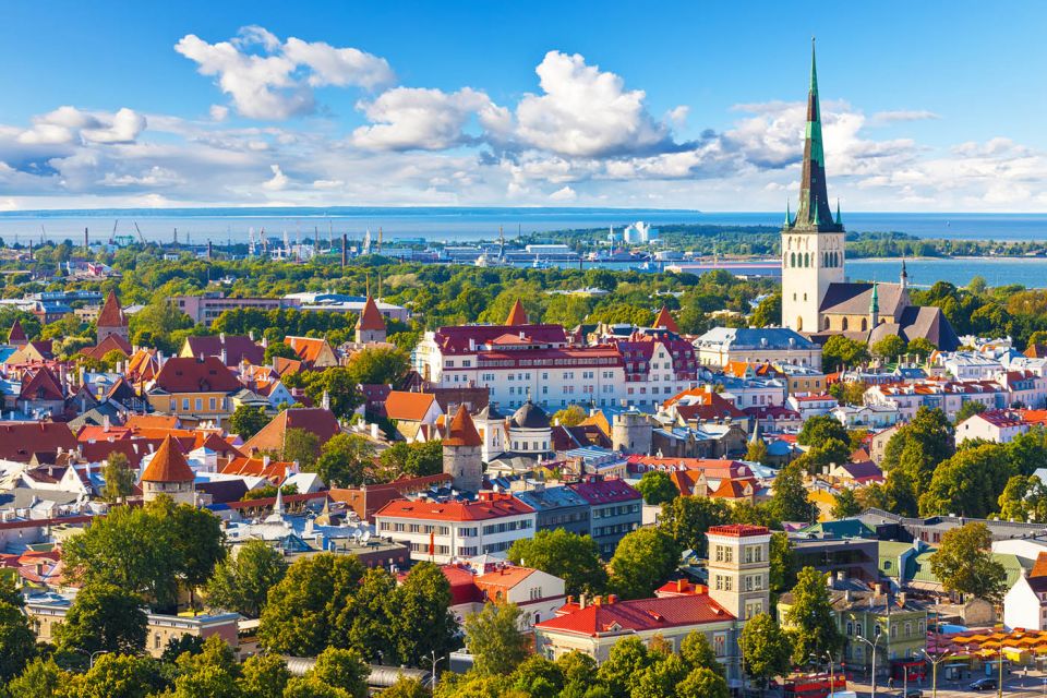 Helsinki: Tallinn Guided Day Tour With Ferry Crossing - Tour Experience