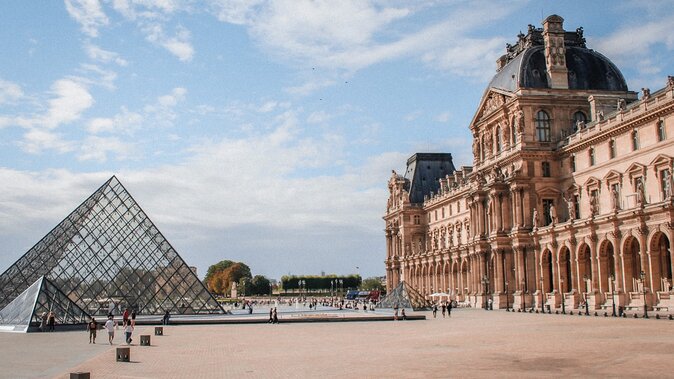 Historic Paris Walking Tours - Notre Dame, Sainte Chapelle and The Louvre - Art Treasures at The Louvre