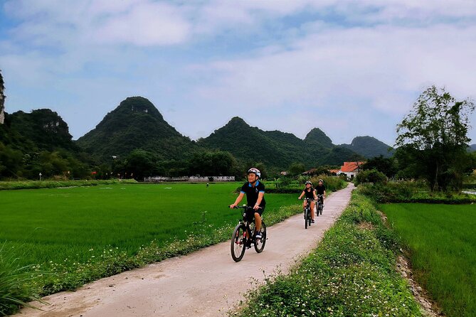 Hoa Lu - Tam Coc - Ninh Binh, Cycling, Local Family Visit, Small Group Tour - Local Family Experience