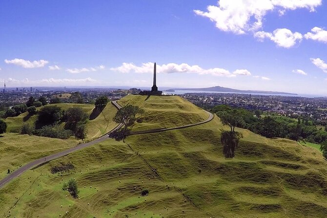 Hobbiton Movie Set and Auckland City Tour a Day Trip - Itinerary Overview