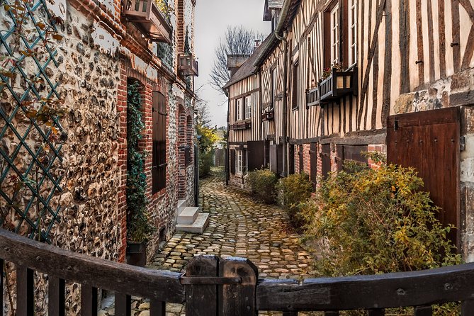 Honfleur Private Walking Tour With A Professional Guide - Inclusions