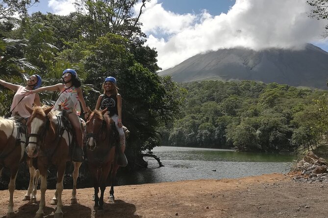 Horseback Riding Experience Arenal Volcano With Thermomineral Pools - Inclusions in Tour Package