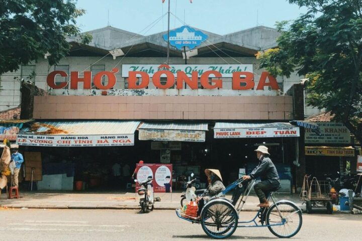 Hue: Boat Trip On Perfume River Half Day - Thien Mu Pagoda and Hon Chen Temple