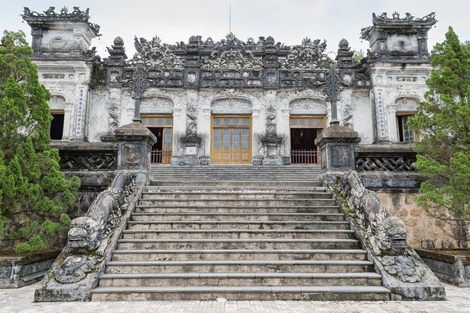 Hue City and The Citadel via Hai Van Pass Daily Small Group Tour - Itinerary Highlights