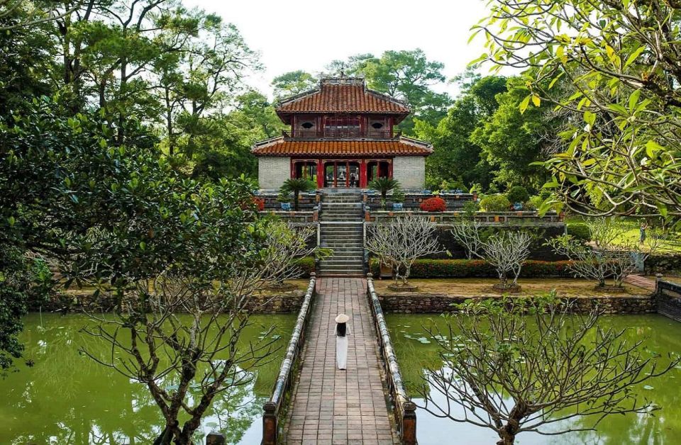 Hue Dragon Boat Tour to Visit Thien Mu Pagoda & Royal Tombs - Activity Details
