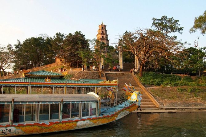 Hue Sightseeing Tombs and Pagoda With Private Driver - Discover Tu Duc Tomb With Guide