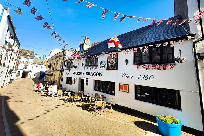 Ilfracombe Harbour History & Ghost Walking Tour - Guides Expertise