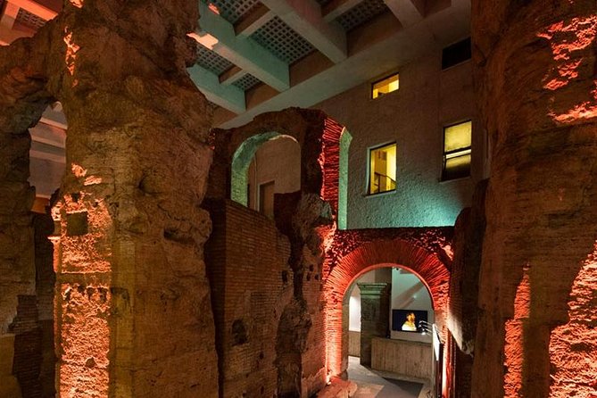 Immersive Underground and Piazzas Tour in Rome - Piazza Exploration