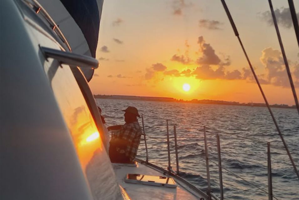 Isla Mujeres: Catamaran With Snorkel, Open Bar, and Transfer - Reviews and Ratings