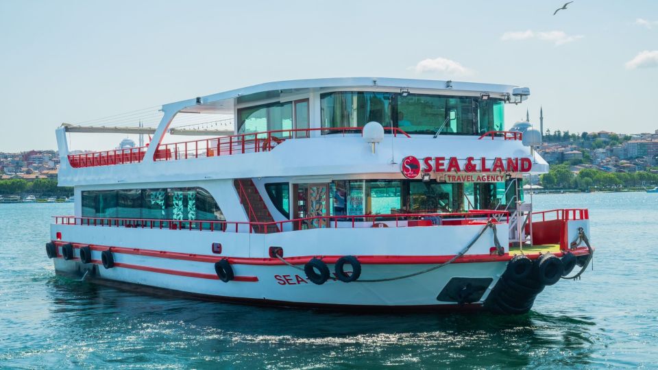 Istanbul: Evening Guided Boat Tour on the Bosphorus - Experience Highlights