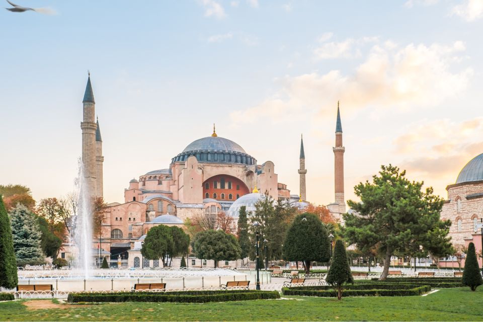 Istanbul: First Discovery Walk and Reading Walking Tour - Experience Highlights