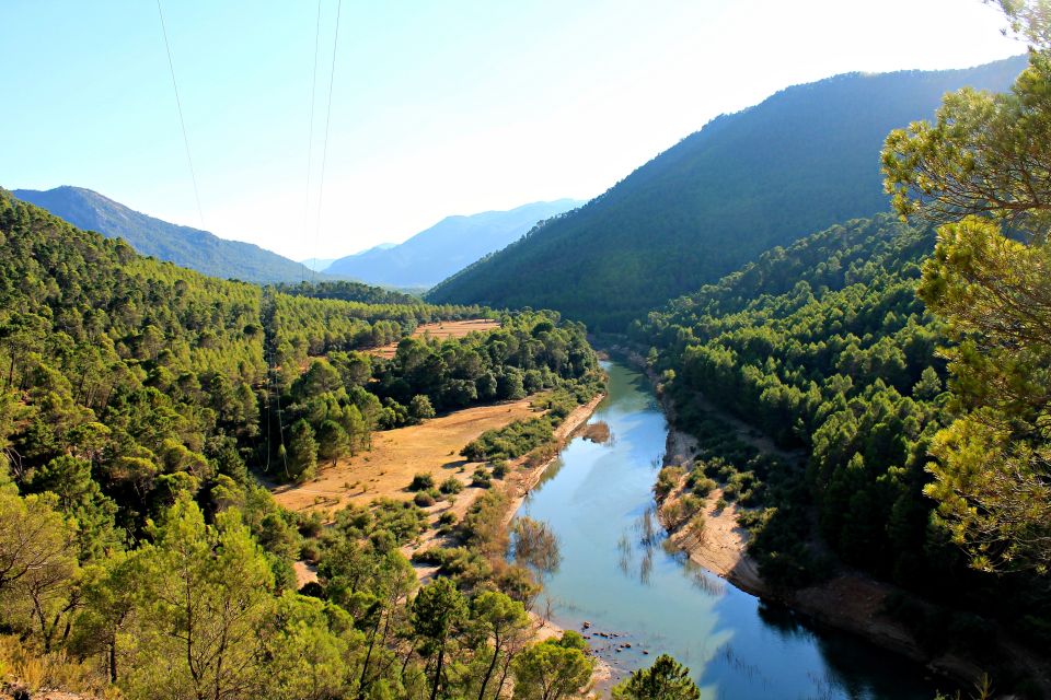 Jaén: Sierras of Cazorla, Segura, & Las Villas Hiking Tour - Experience Highlights