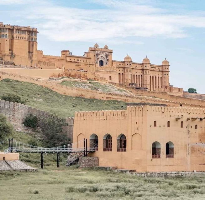 Jaipur Evening Tour: Light & Sound Show at Amber Fort & City - Experience Highlights