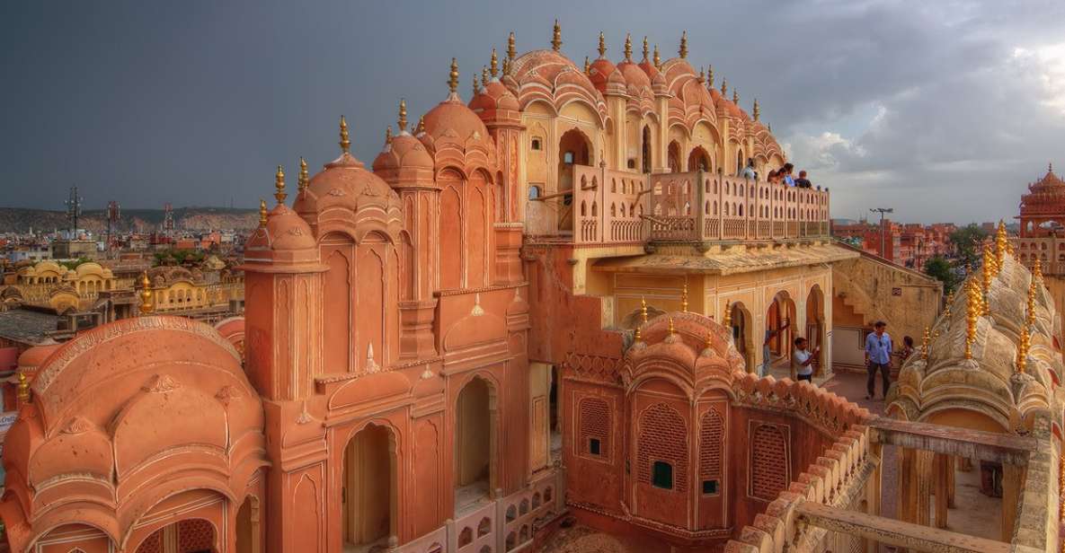 Jaipur Local Sightseeing With Expert Tourist Guide & Lunch - Expert Tourist Guide Services