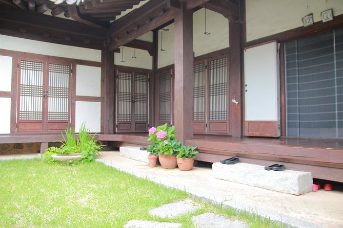 Jeonju Hanok Village Cultural Wonders Day Tour From Seoul - Hanok Village Exploration