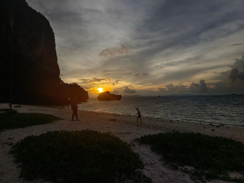 Krabi 7 Island Sunset by Luxury Vintage Boat With BBQ Dinner - Bioluminescent Plankton Adventure