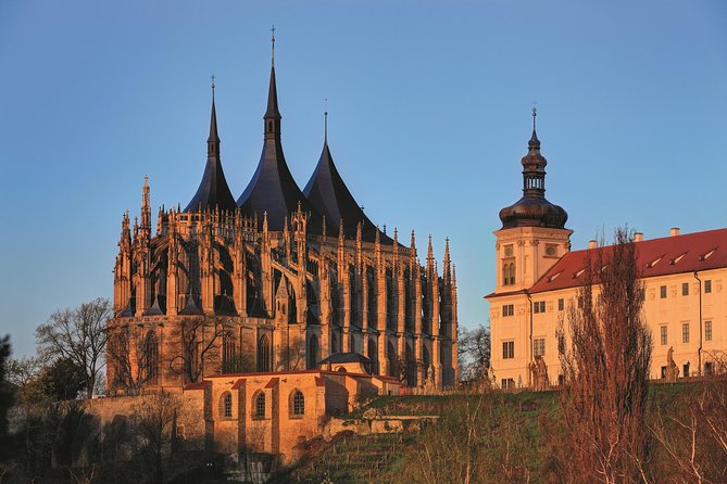 Kutna Hora & St. Barbara Cathedral & Ossuary - St. Barbara Cathedral: Architectural Marvel