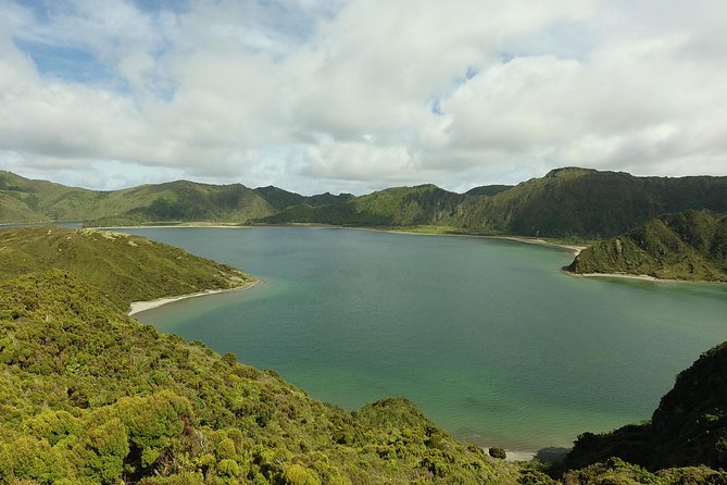 Lagoa Do Fogo Walking Tour With Lunch From Ponta Delgada - Traveler Reviews