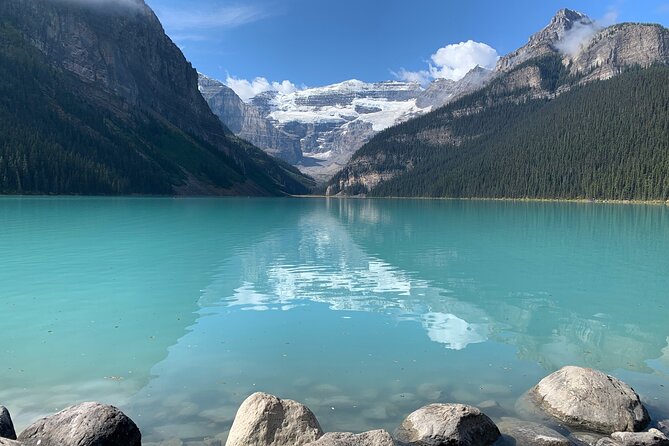 Lake Louise and the Icefields Parkway - Full-Day Tour - Tour Guide Performance