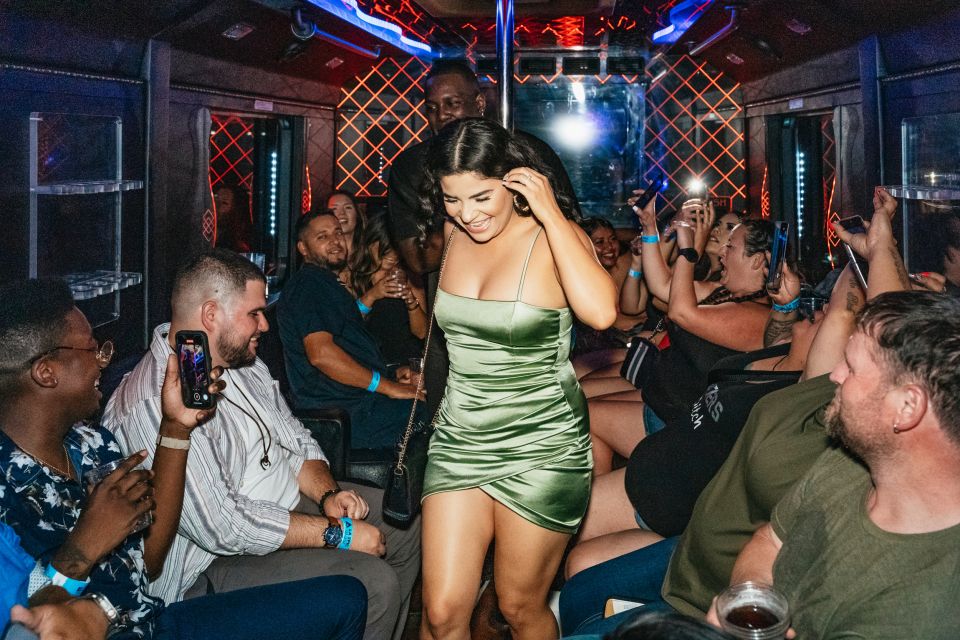 Las Vegas: Club Crawl and Party Bus With Free Drinks - Review Summary