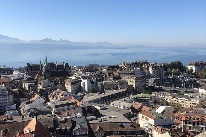 Lausanne Private Walking Tour With a Professional Guide - Importance of Professional Guides