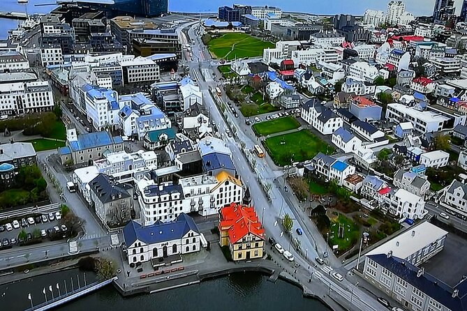 Layover or Weekend Tour ? Reykjavík, Culture, Coziness and Design - Cozy Cafes to Visit