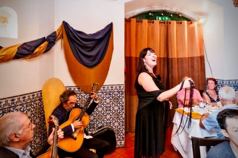 Lisbon: Authentic Fado Show, Dinner and Night Tour - Review Summary