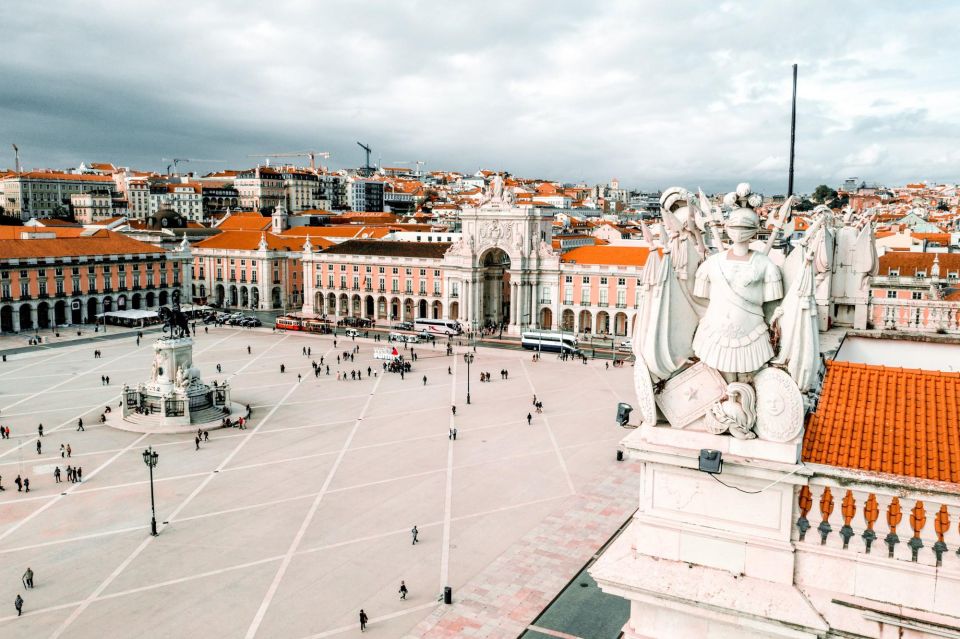 Lisbon: Express Walk With a Local in 60 Minutes - Participant Details for the Tour