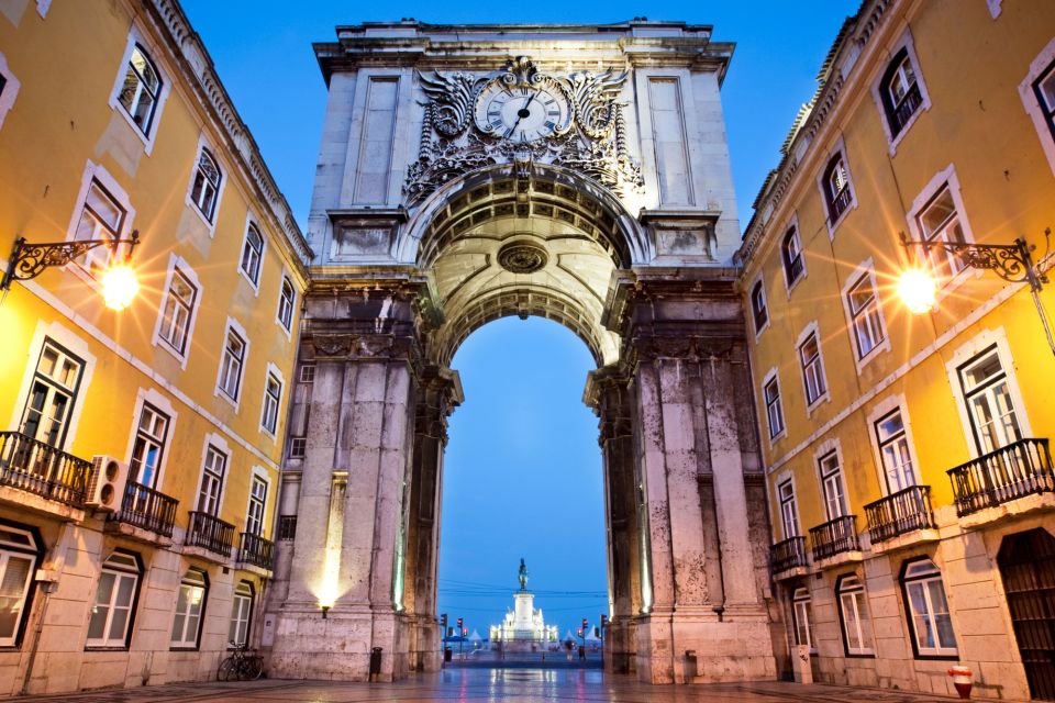 Lisbon: First Discovery Walk and Reading Walking Tour - Activity Duration and Starting Point