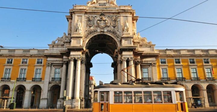 Lisbon Highlights Self Guided Scavenger Hunt & Walking Tour - Experience Highlights