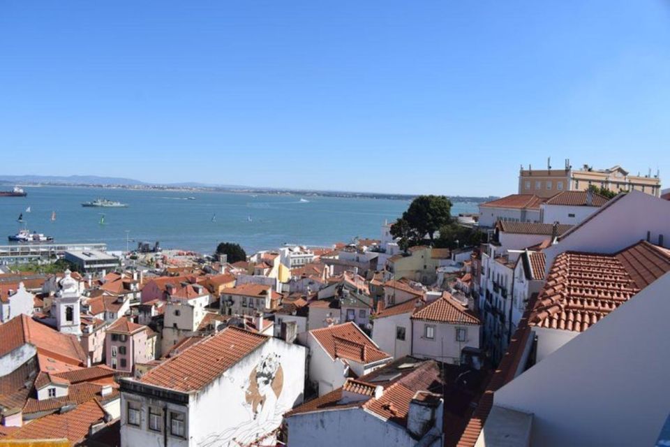 Lisbon: Private City Sightseeing Tour - Live Multilingual Tour Guide