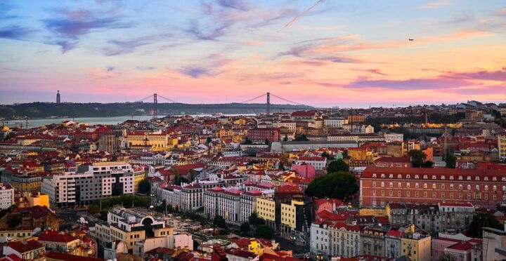 Lisbon: Private Transfer From Humberto Delgado Airport - Booking Options