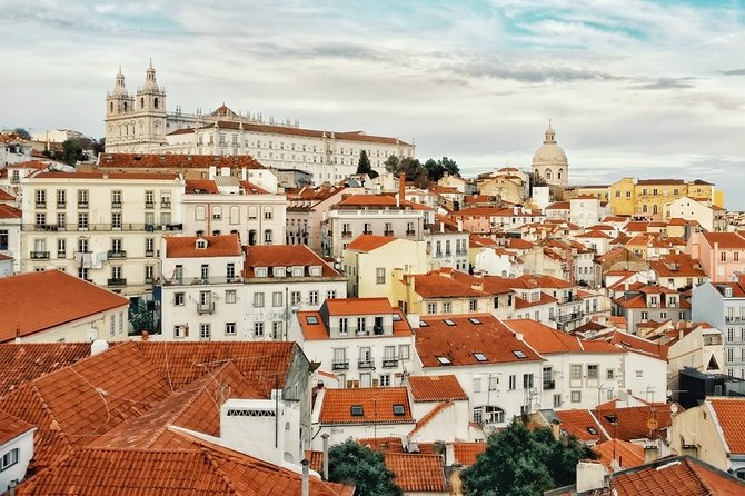 Lisbon Shore Excursion: Private Lisbon Sightseeing Tour - Tour Guide Expertise and Company Review