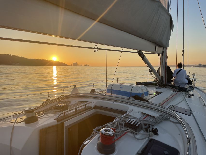 Lisbon: Sunset Sailing Boat Cruise With Wine - Meeting Point