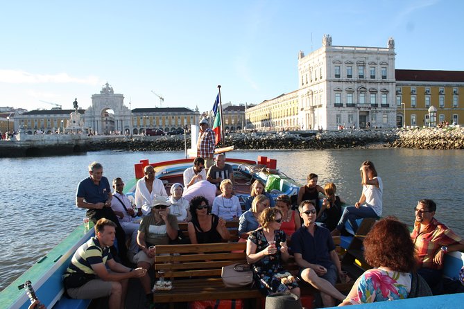 Lisbon Traditional Boats - Express Cruise - 45min - Vintage Boat and Live Commentary