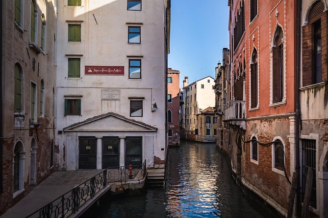Live Venice and Its Islands, 7 Magical Itineraries - Uncover Local Secrets