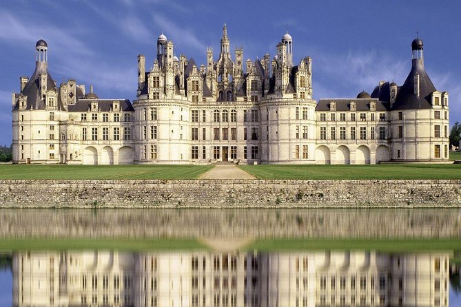 Loire Valley Private One Full Day Tour, With Round Trip Train Tickets From Paris - Logistics Information