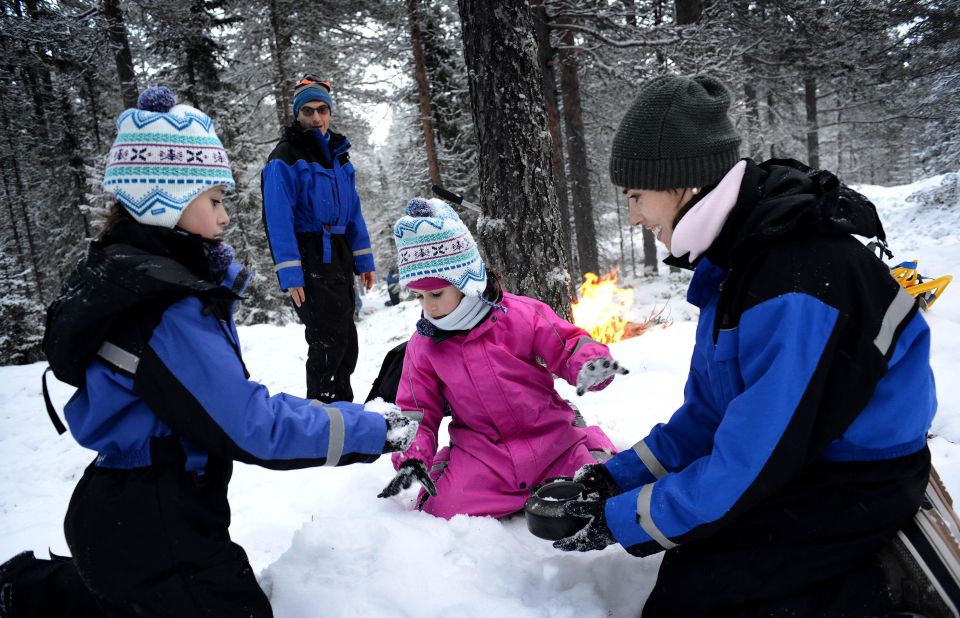 Luleå : Nordic Winter Skills - 3 Hours Including Lunch - Booking Details