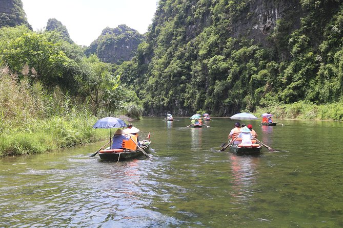 Luxury Limousine Small Group Tour Tam Coc -Mua Cave -Bich Dong - Inclusions and Amenities