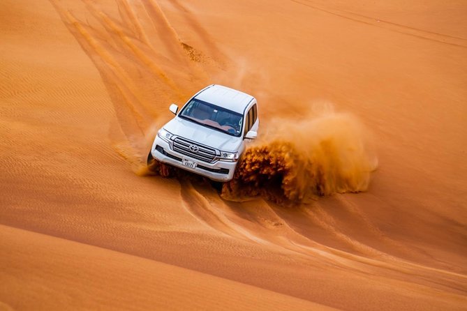 Luxury Premium Desert Safari With 5* Live BBQ Dinner - Inclusions and Entertainments