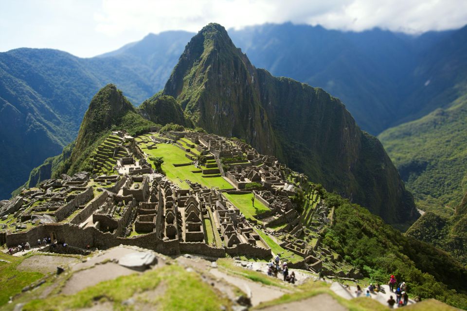 Machu Picchu Tour Full Day by Vistadome Train - Experience Highlights