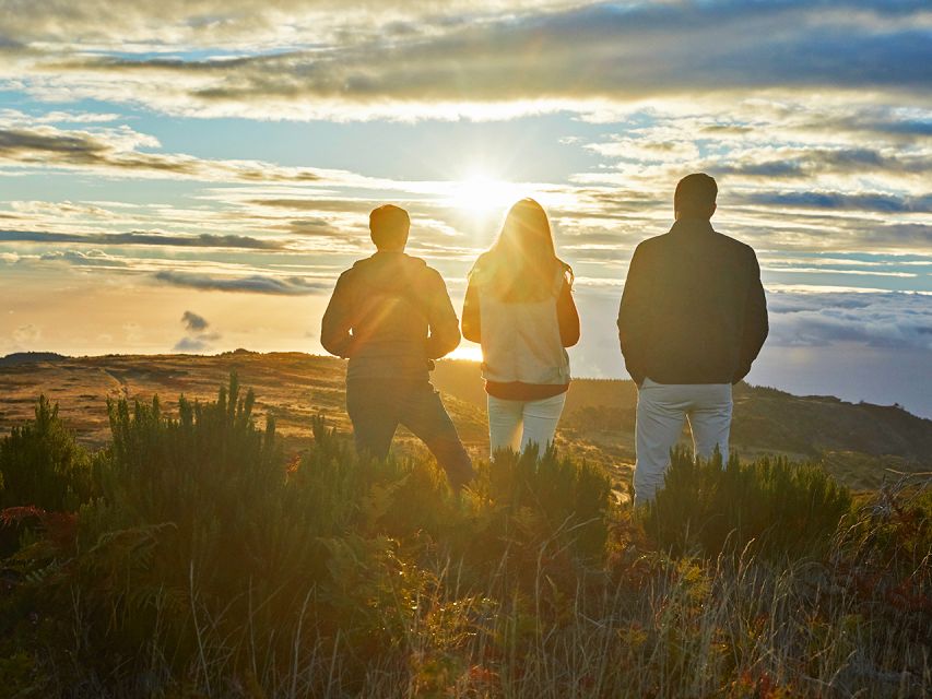 Madeira: Pico Arieiro Sunrise Private Jeep Tour - Enjoy Private Guided Tour