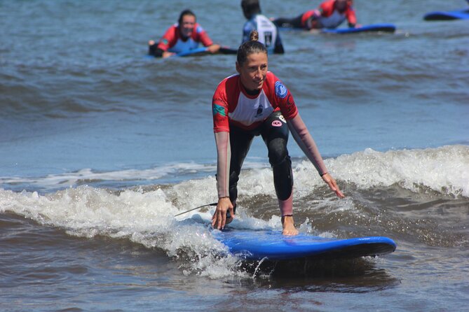 Madeira Surf Lessons - Aroundfreedom Surf School - Pickup and Meeting